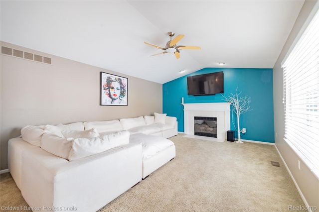 60628 S Lyon Trail, Lyon Charter Township, MI 48178