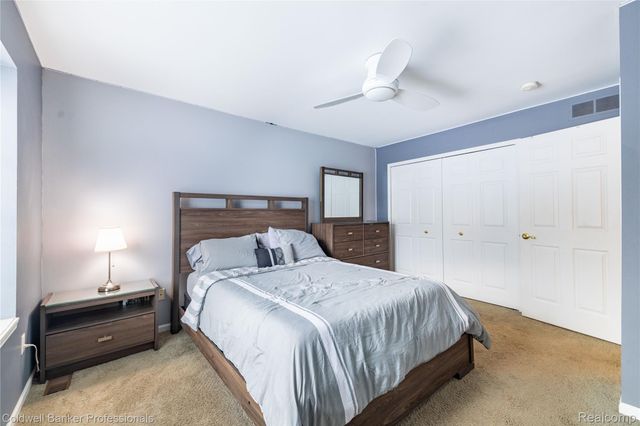 60628 S Lyon Trail, Lyon Charter Township, MI 48178