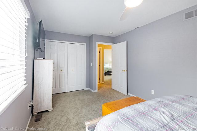 60628 S Lyon Trail, Lyon Charter Township, MI 48178