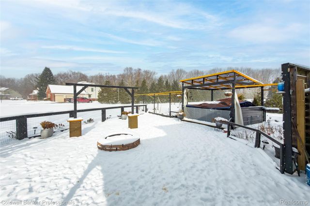 60628 S Lyon Trail, Lyon Charter Township, MI 48178