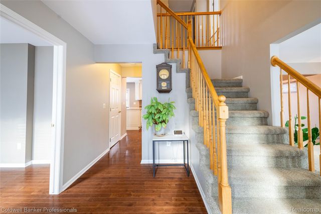 60628 S Lyon Trail, Lyon Charter Township, MI 48178