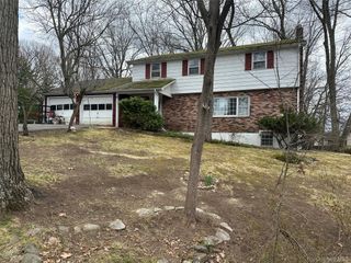 13 Ashwood Terrace, Newburgh, NY 12550