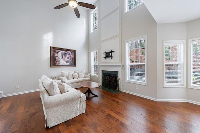 195 Weatherstone Drive, Woodstock, GA 30188