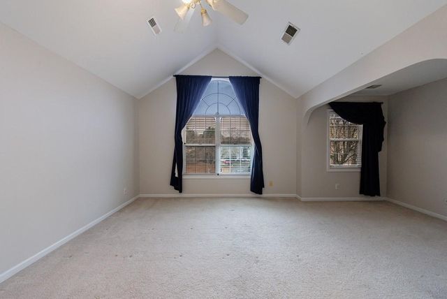 195 Weatherstone Drive, Woodstock, GA 30188