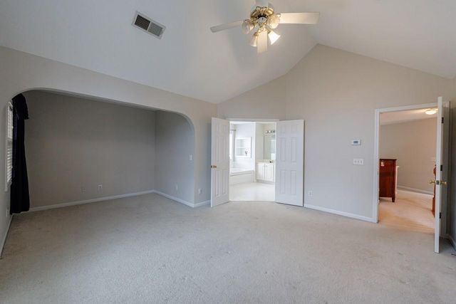 195 Weatherstone Drive, Woodstock, GA 30188