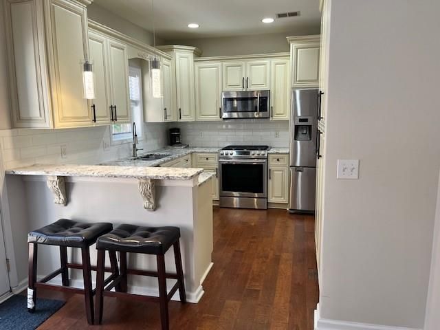 195 Weatherstone Drive, Woodstock, GA 30188