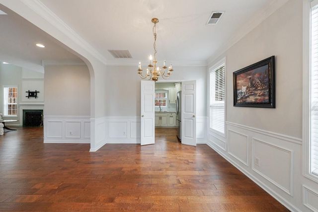 195 Weatherstone Drive, Woodstock, GA 30188