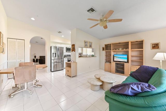 8053 Clear Shores Circle, Delray Beach, FL 33446