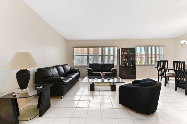 8053 Clear Shores Circle, Delray Beach, FL 33446