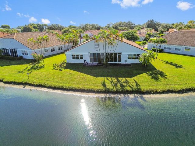 8053 Clear Shores Circle, Delray Beach, FL 33446