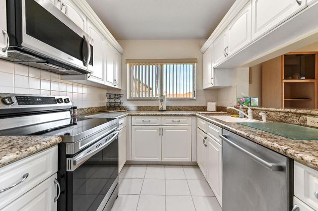 8053 Clear Shores Circle, Delray Beach, FL 33446