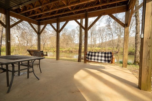 516 Barney Ln, Westpoint, TN 38486