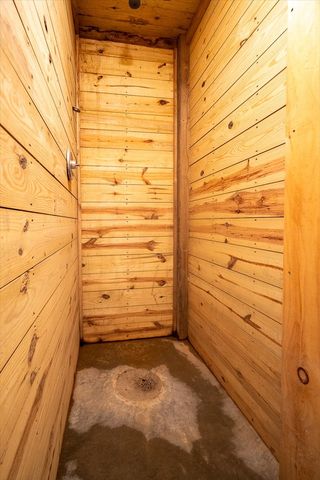 516 Barney Ln, Westpoint, TN 38486