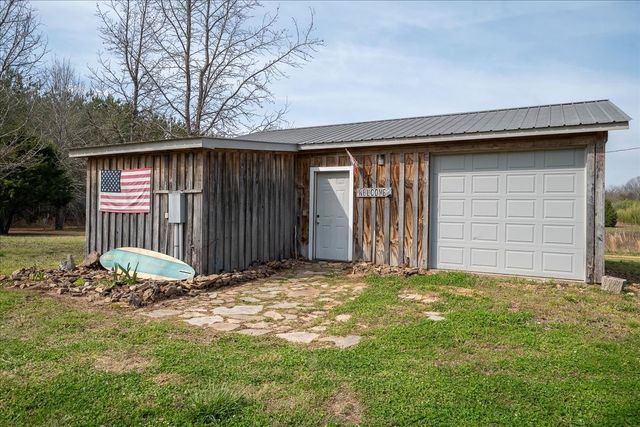 516 Barney Ln, Westpoint, TN 38486