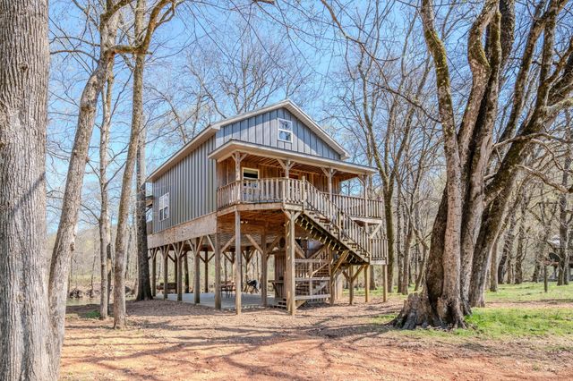 516 Barney Ln, Westpoint, TN 38486