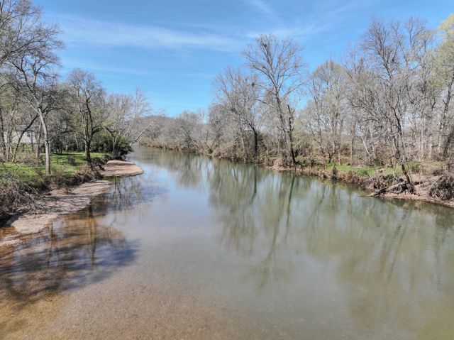 516 Barney Ln, Westpoint, TN 38486