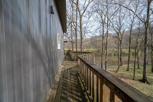 516 Barney Ln, Westpoint, TN 38486