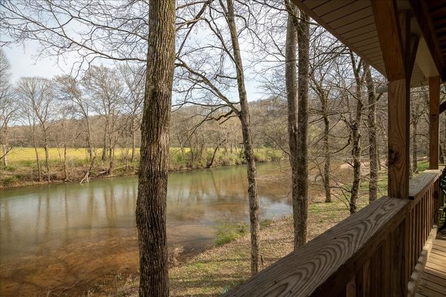 516 Barney Ln, Westpoint, TN 38486