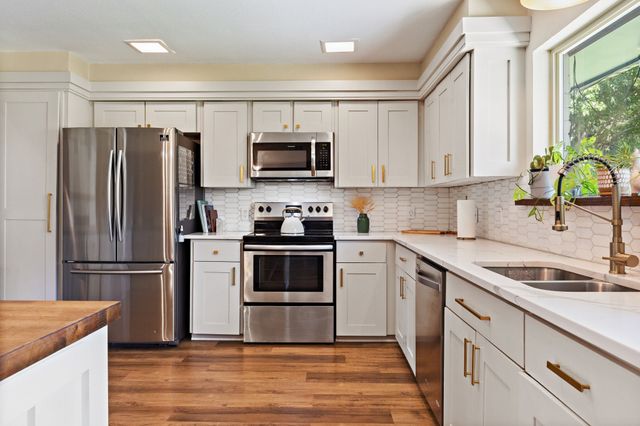 1516 Inverness Road, Mansfield, TX 76063