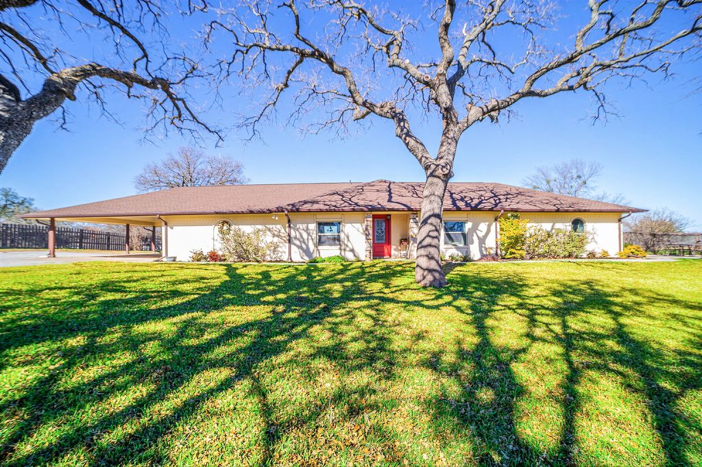 115 Bent Oak Road, Weatherford, TX 76086