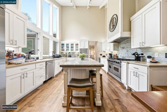 691 Old Jonas Hill Rd, Lafayette, CA 94549
