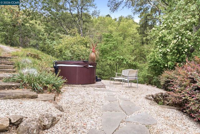 691 Old Jonas Hill Rd, Lafayette, CA 94549