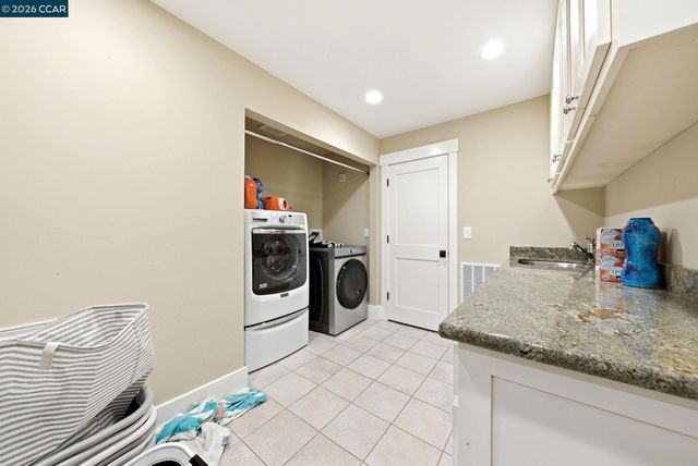 691 Old Jonas Hill Rd, Lafayette, CA 94549