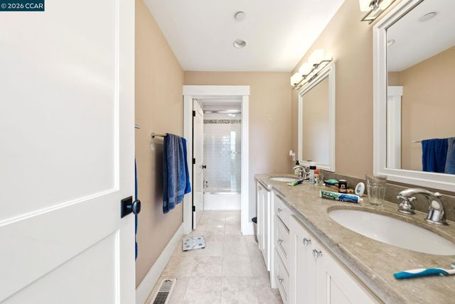 691 Old Jonas Hill Rd, Lafayette, CA 94549
