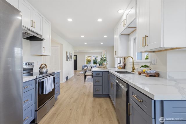 331 NE 53rd Street, Seattle, WA 98105