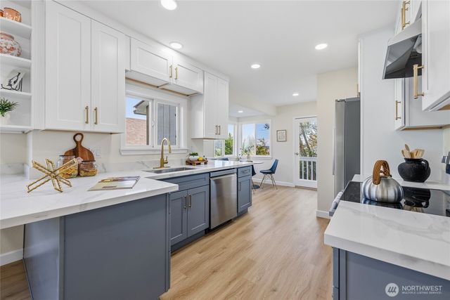 331 NE 53rd Street, Seattle, WA 98105