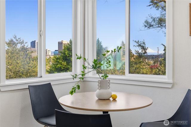 331 NE 53rd Street, Seattle, WA 98105
