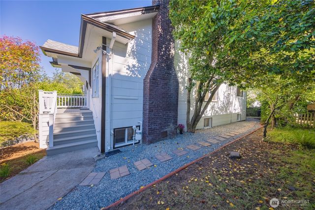 331 NE 53rd Street, Seattle, WA 98105