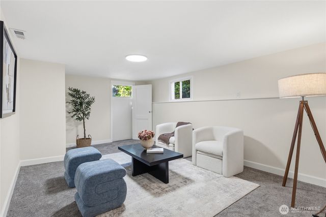 331 NE 53rd Street, Seattle, WA 98105