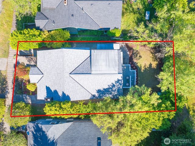 331 NE 53rd Street, Seattle, WA 98105