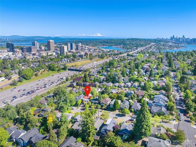 331 NE 53rd Street, Seattle, WA 98105