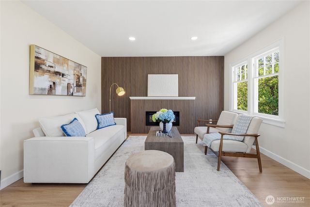 331 NE 53rd Street, Seattle, WA 98105