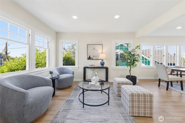 331 NE 53rd Street, Seattle, WA 98105
