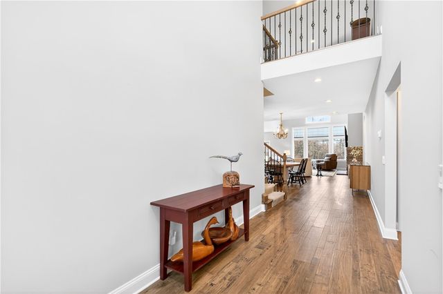 415 Freedom Dr, Richland, PA 15044