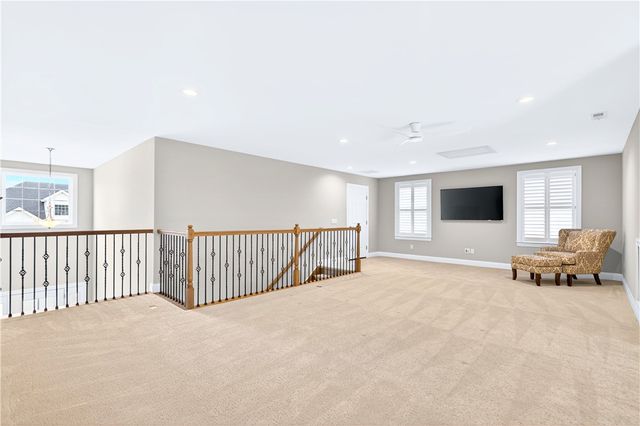 415 Freedom Dr, Richland, PA 15044