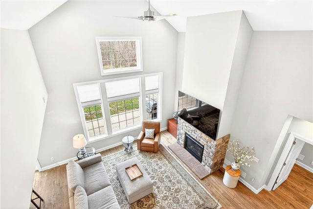 415 Freedom Dr, Richland, PA 15044