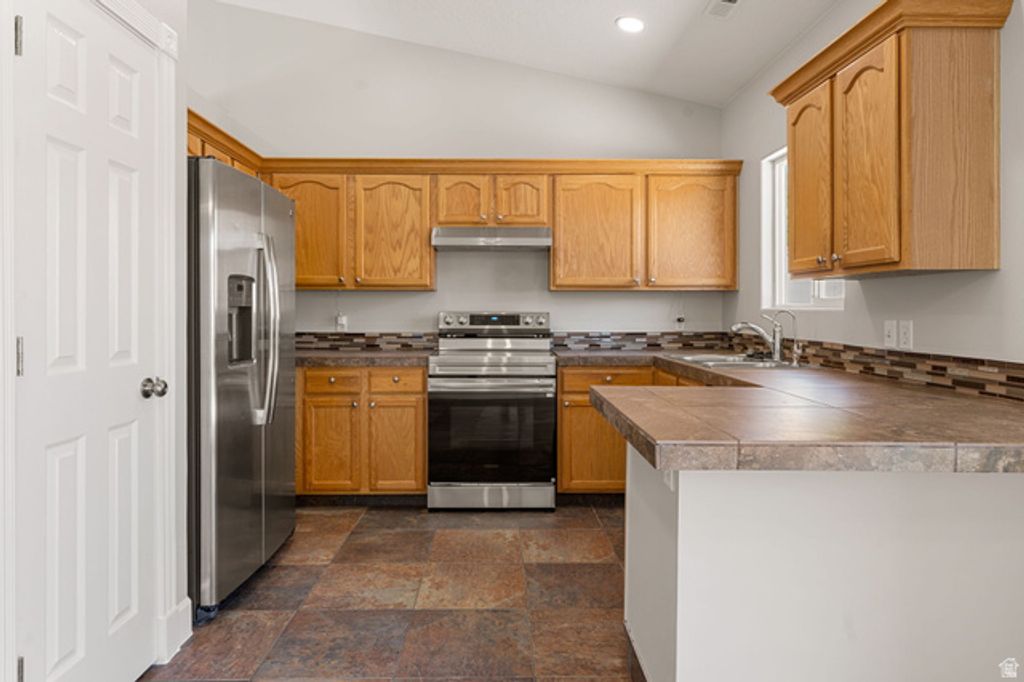 Image 14 of property listing at 651 E 460 S, Leeds, UT 84746