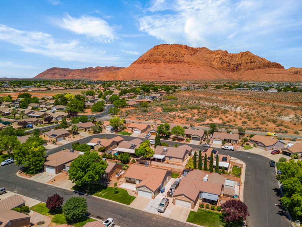 Image 36 of property listing at 651 E 460 S, Leeds, UT 84746