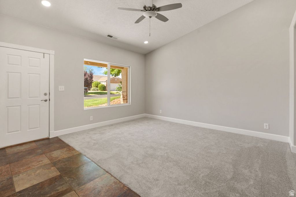 Image 7 of property listing at 651 E 460 S, Leeds, UT 84746