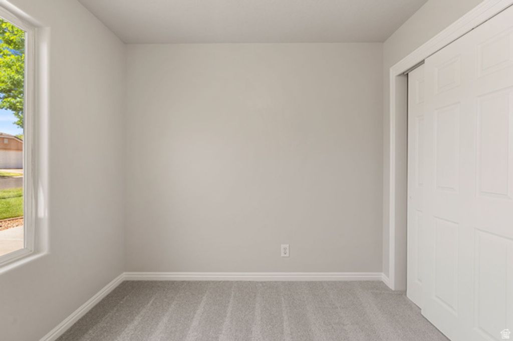 Image 8 of property listing at 651 E 460 S, Leeds, UT 84746
