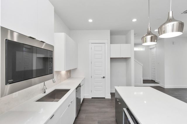 4721 Independence Heights Lane, Houston, TX 77018