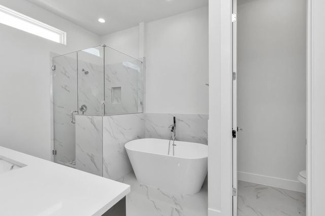 4721 Independence Heights Lane, Houston, TX 77018