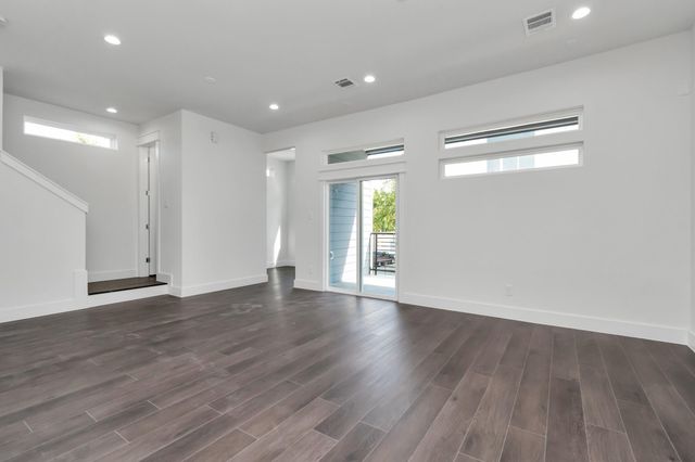 4721 Independence Heights Lane, Houston, TX 77018