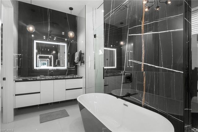 4211 SE 1st AVE, Cape Coral, FL 33904