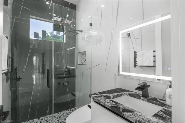 4211 SE 1st AVE, Cape Coral, FL 33904