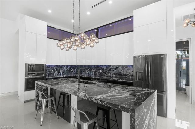 4211 SE 1st AVE, Cape Coral, FL 33904